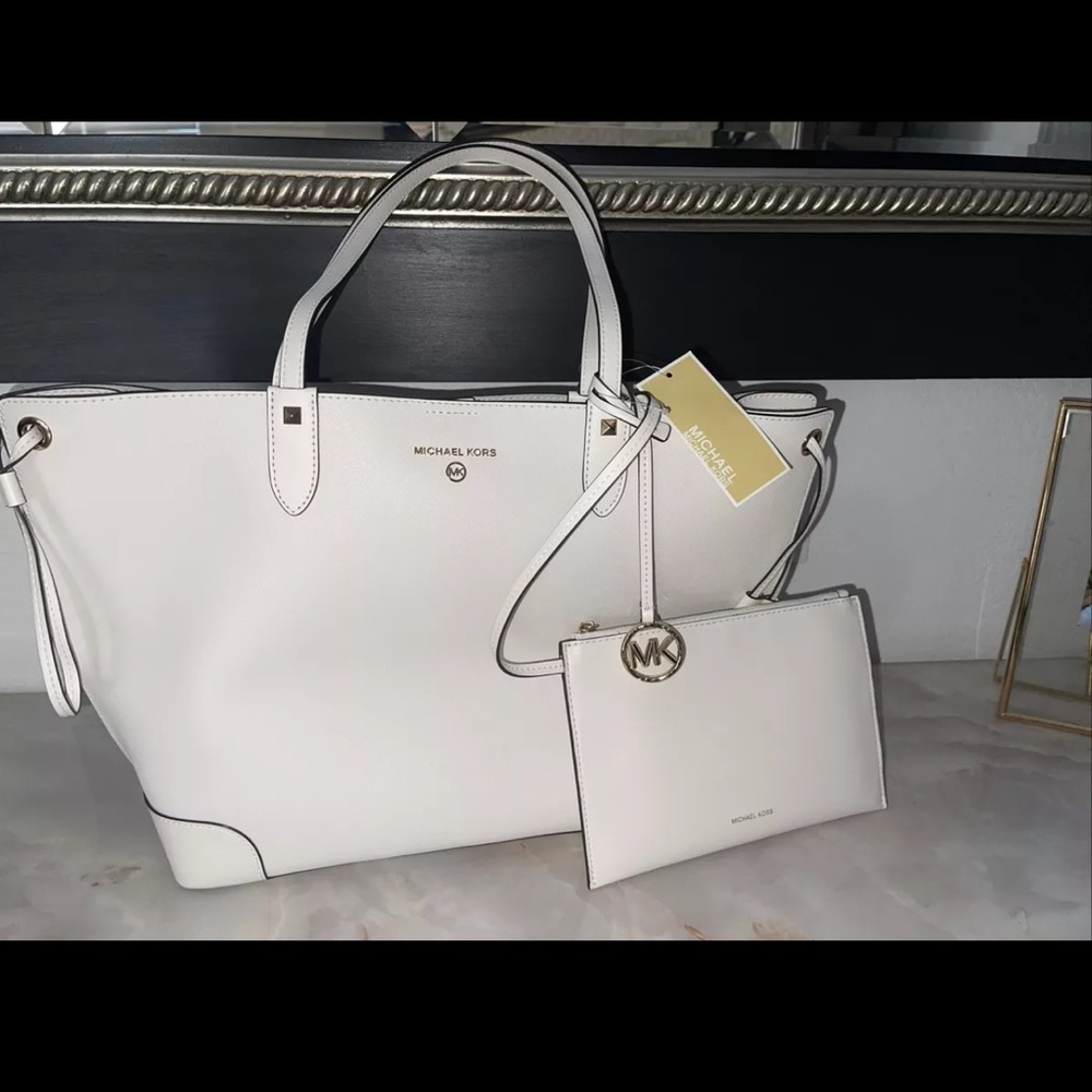 MICHAEL KORS EDITH DRAWSTRING TRAVEL TOTE SHOULDER BAG + 1 POUCH  White